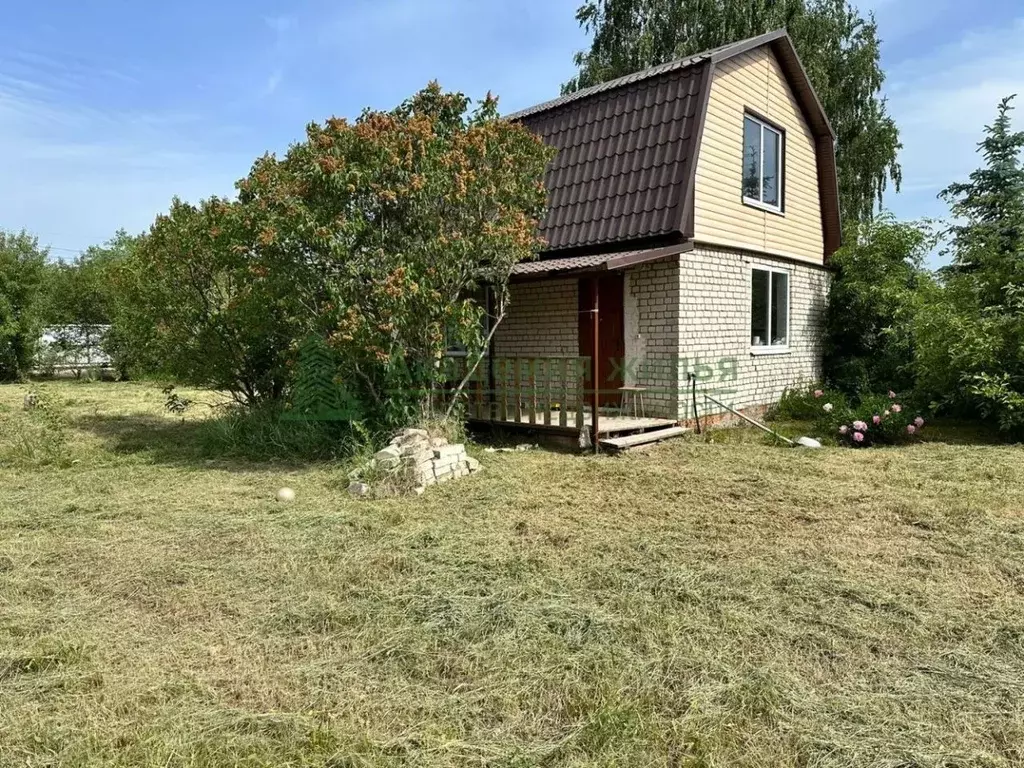 Дом в Саратовская область, Энгельсский район, Красноярское ... - Фото 0