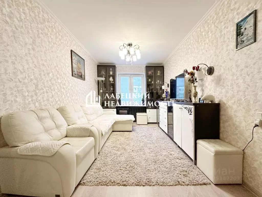 3-к кв. Санкт-Петербург ул. Маршала Захарова, 62к1 (75.1 м) - Фото 1