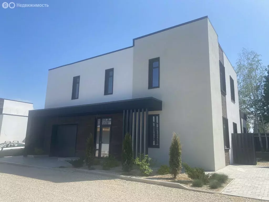 Дом в село Усть-Курдюм, Большая Советская улица (230 м) - Фото 0