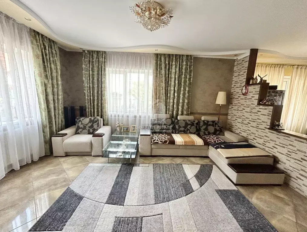 Дом в Калининградская область, Гурьевский муниципальный округ, пос. ... - Фото 1