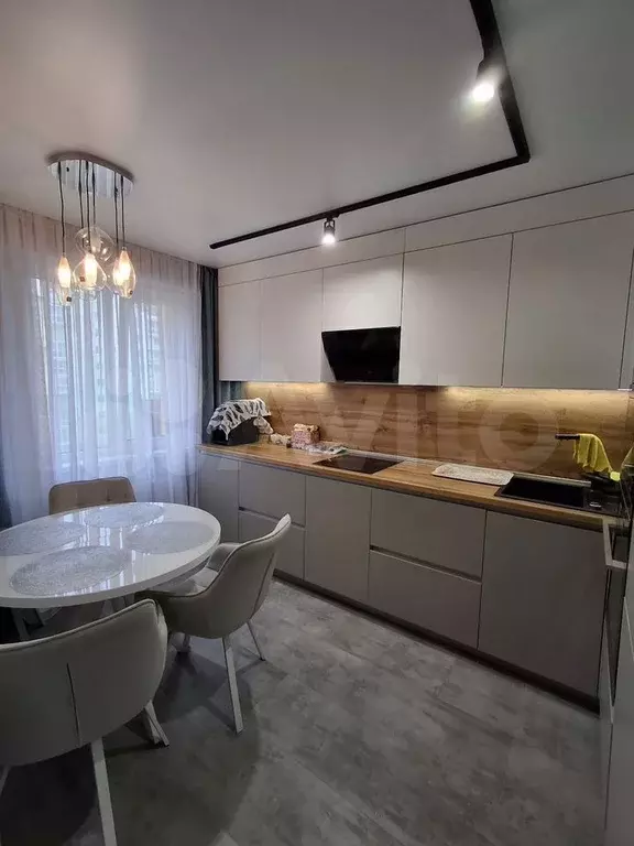 3-к. квартира, 76 м, 6/9 эт. - Фото 1