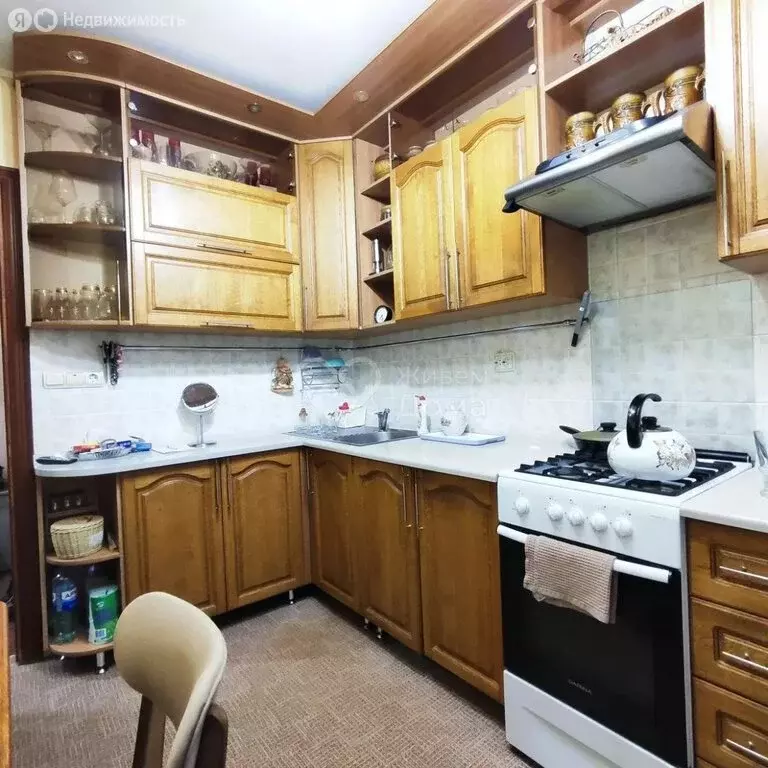 3-комнатная квартира: Волгоград, микрорайон Тулака, улица Карла ... - Фото 1