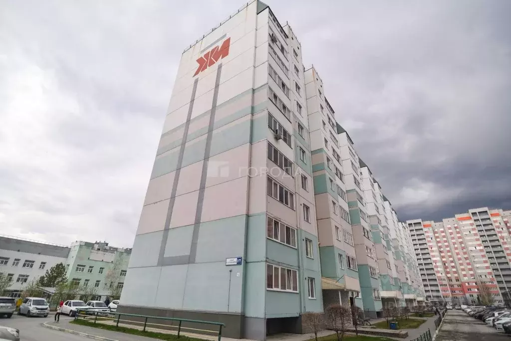 3-к кв. Алтайский край, Барнаул ул. Сергея Семенова, 17 (75.8 м) - Фото 0