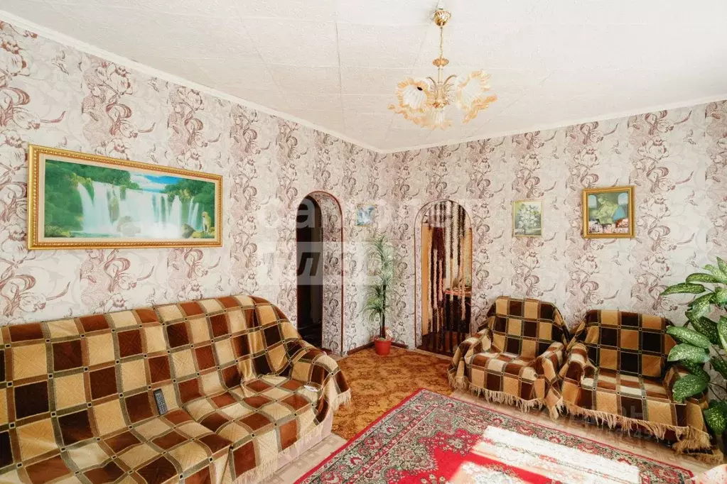 Дом в Омская область, Шербакульский район, с. Александровское ... - Фото 0