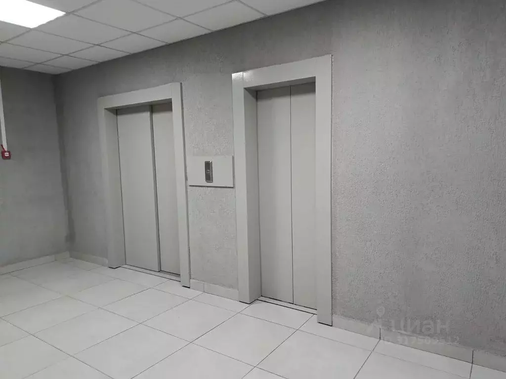 Квартира, 3 комнаты, 65 м - Фото 0