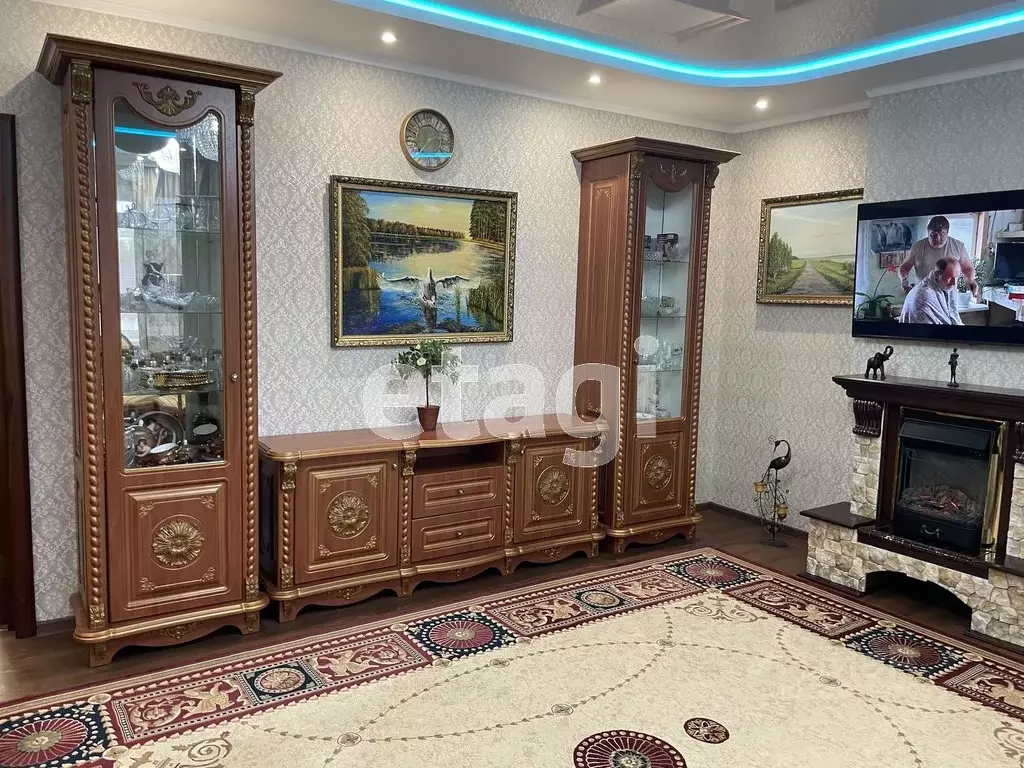 Дом в Ханты-Мансийский АО, Ханты-Мансийск ул. Гагарина, 64 (355 м) - Фото 0
