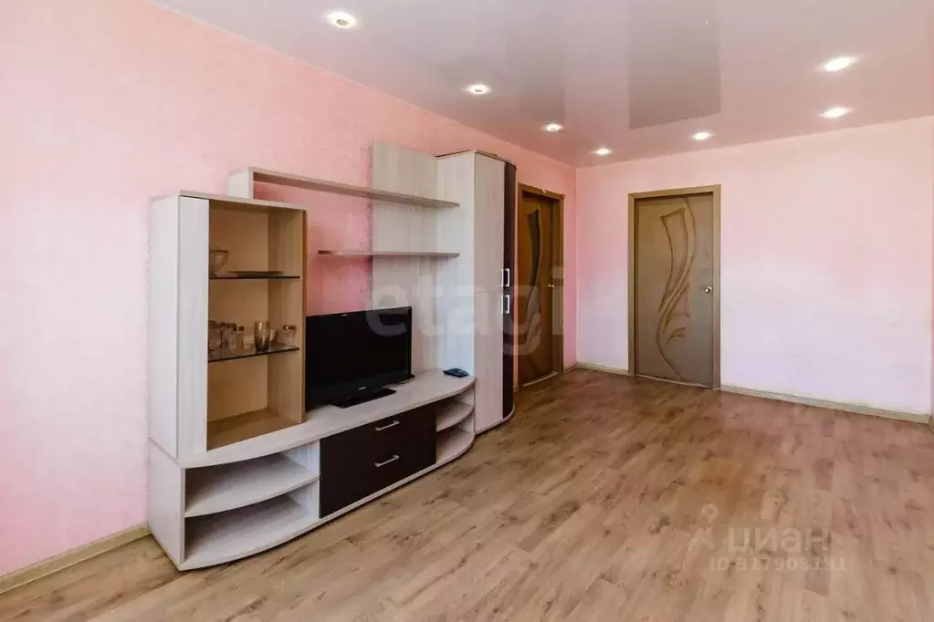 3-к кв. Хабаровский край, Комсомольск-на-Амуре Юбилейная ул., 13к3 ... - Фото 0