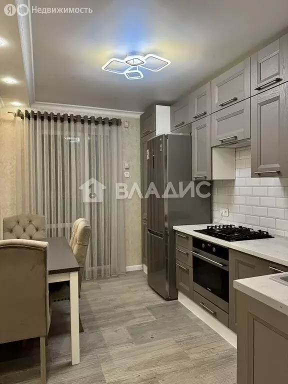 1-комнатная квартира: Калининград, улица Зои Космодемьянской, 10 (36 ... - Фото 0