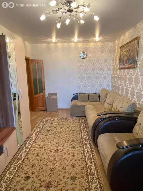 3-комнатная квартира: Алапаевск, улица Зои Космодемьянской, 37 (48.5 ... - Фото 1