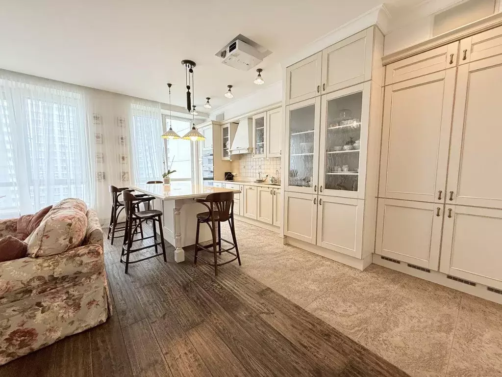 Квартира, 2 комнаты, 87 м - Фото 1