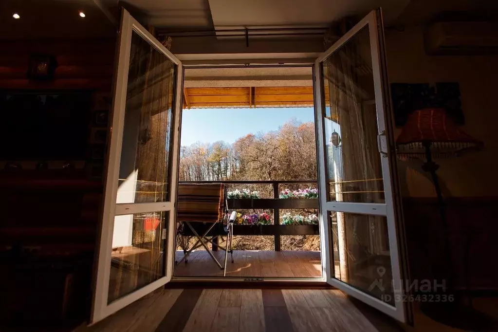 Студия Краснодарский край, Сочи Красная Поляна пгт, ул. Защитников ... - Фото 1