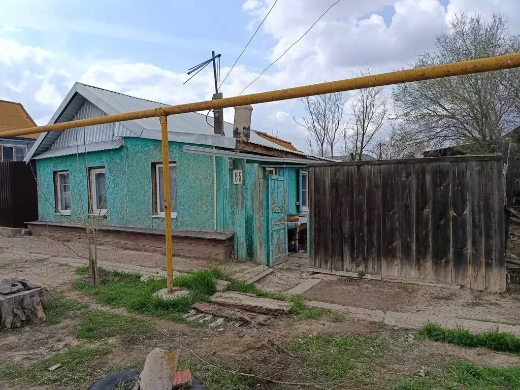 Дом в Астраханская область, Астрахань ул. Николая Карандина, 85 (82 м) - Фото 0