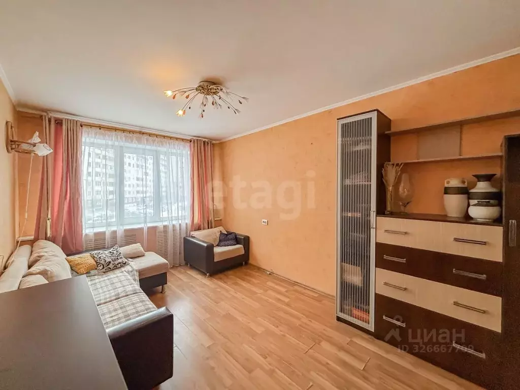3-к кв. Псковская область, Псков ул. Майора Доставалова, 7 (67.5 м) - Фото 1