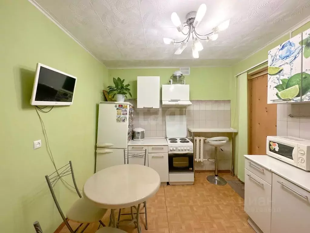 2-к кв. Псковская область, Псков ул. Ижорского Батальона, 5 (54.7 м) - Фото 1