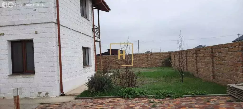 Дом в Молочное, Западная улица (150 м) - Фото 1