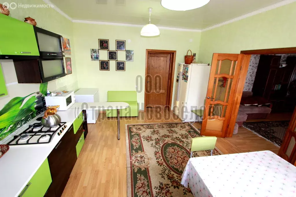 Дом в село Большой Вьяс, улица Кирова, 60 (100 м) - Фото 2