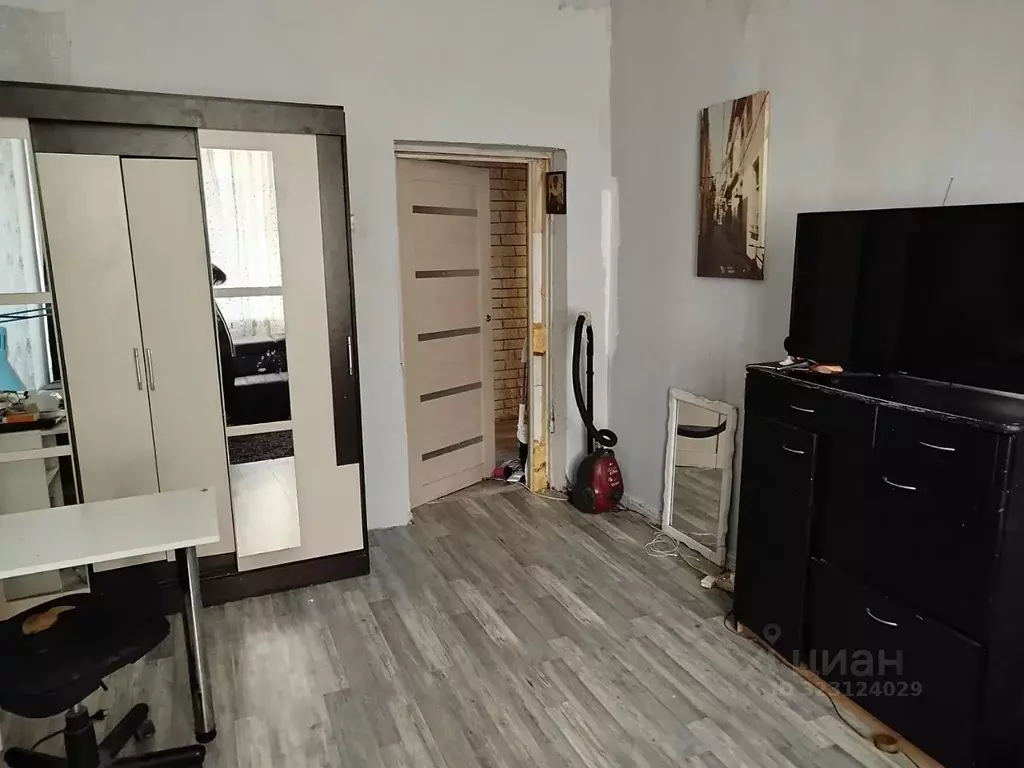 2-к кв. Калининградская область, Калининград Фабричная ул., 19 (54.0 ... - Фото 2