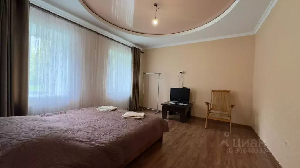 Дом в Ставропольский край, Пятигорск Железнодорожная ул., 6 (50 м) - Фото 1