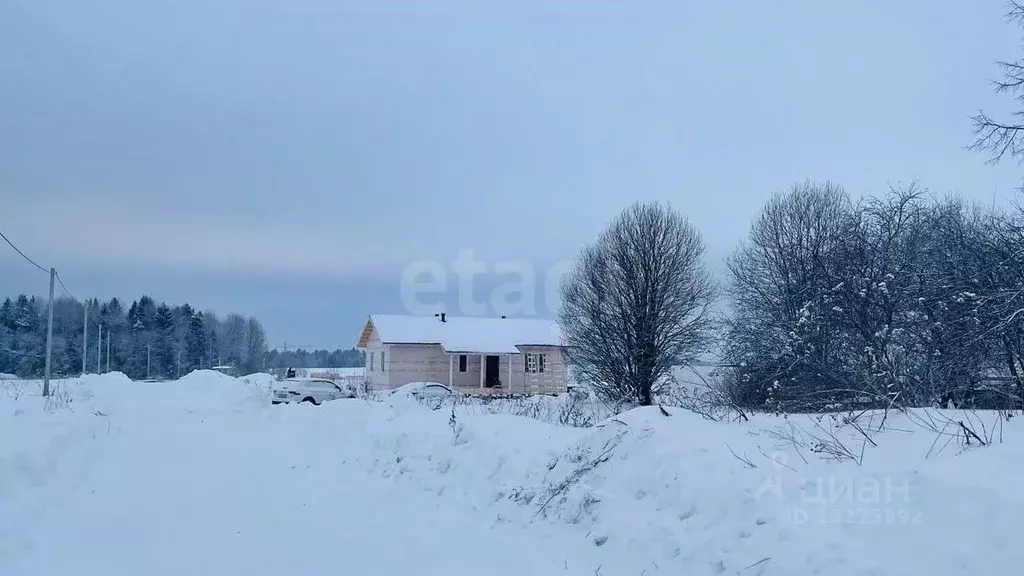 Участок в Вологодская область, с. Первомайское ул. Николаевская (9.03 ... - Фото 0