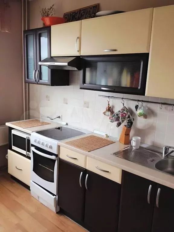 2-к. квартира, 55 м, 9/10 эт. - Фото 0