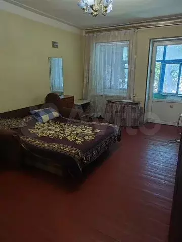 Комната 20 м в 3-к., 2/2 эт. - Фото 0
