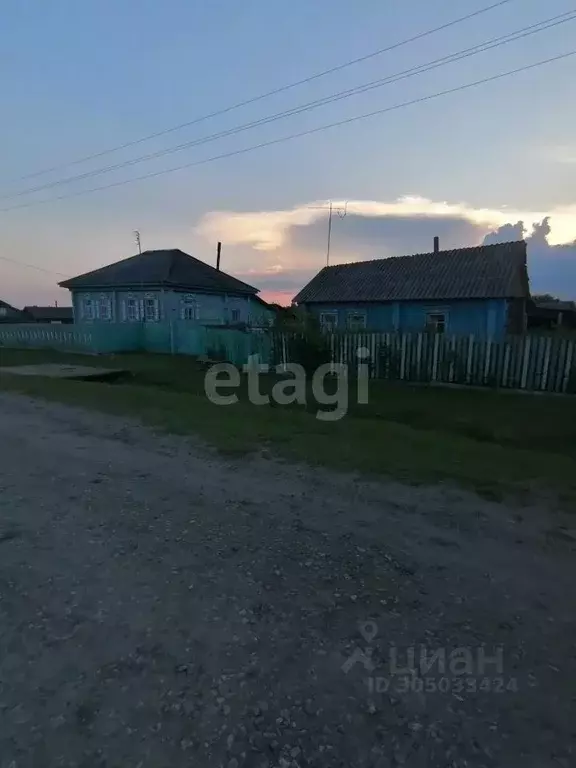 Дом в Тюменская область, Сорокинский район, с. Покровка Центральная ... - Фото 0