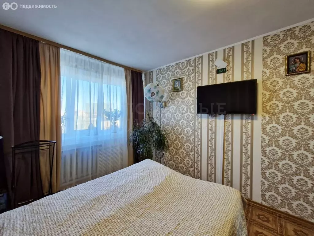 3-комнатная квартира: Великий Новгород, Западный район, проспект Мира, ... - Фото 1