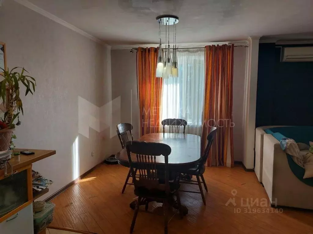 3-к кв. Тюменская область, Тюмень Харьковская ул., 65 (120.8 м) - Фото 0