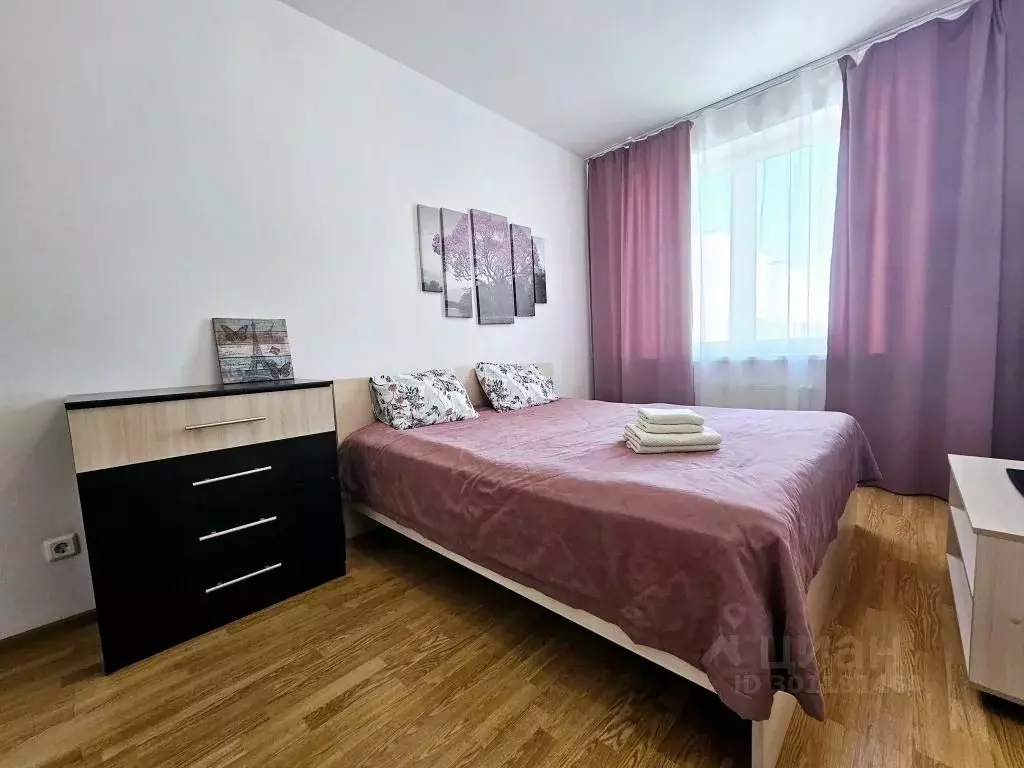 2-к кв. Свердловская область, Екатеринбург ул. Щорса, 109 (68.0 м) - Фото 0
