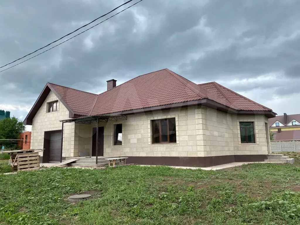 Дом 200 м на участке 6 сот. - Фото 0