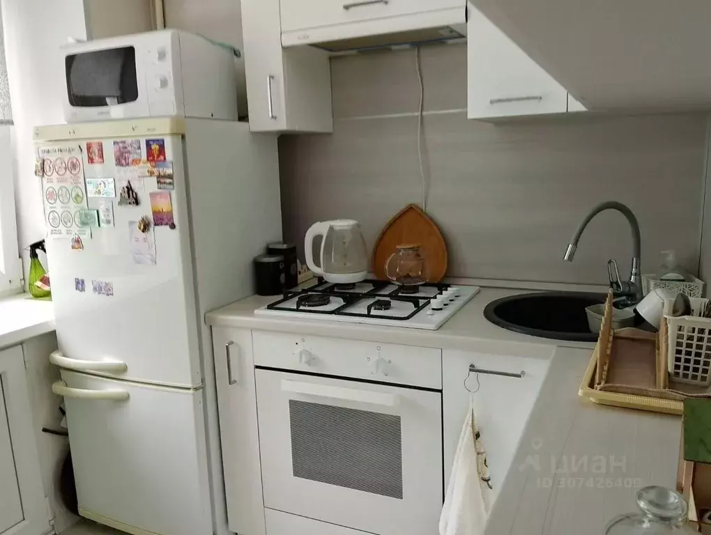 2-к кв. Башкортостан, Ишимбай ул. Мичурина, 3 (42.0 м) - Фото 1