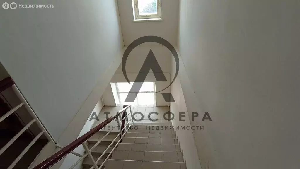 2-комнатная квартира: Апшеронск, улица Ленина, 69 (65.2 м) - Фото 1