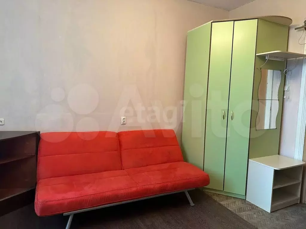 Комната 32 м в 3-к., 3/7 эт. - Фото 0