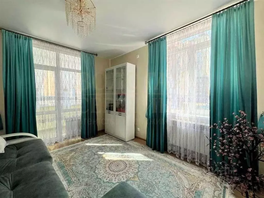 3-к кв. Белгородская область, Белгород Харьковская ул., 3 (85.0 м) - Фото 1