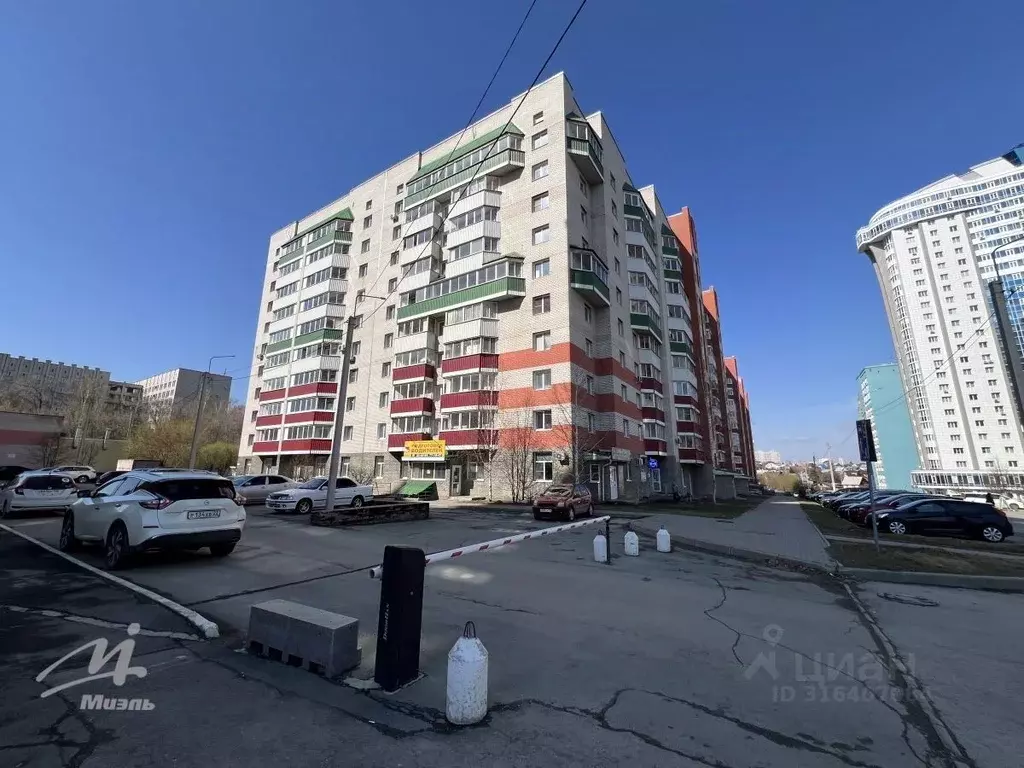 Помещение свободного назначения в Алтайский край, Барнаул ул. Гущина, ... - Фото 0