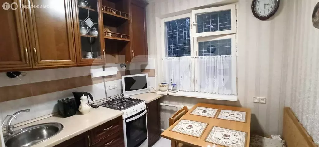 3-комнатная квартира: Жуковский, Комсомольская улица, 1 (56.1 м) - Фото 0