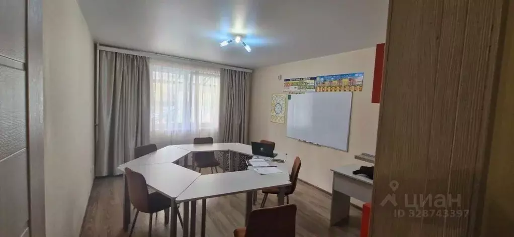 Офис в Краснодарский край, Краснодар ул. Карякина, 5к1 (46 м) - Фото 2