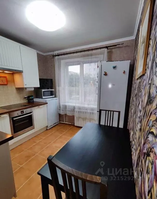 2-к кв. Свердловская область, Екатеринбург ул. Ангарская, 50А (56.8 м) - Фото 2