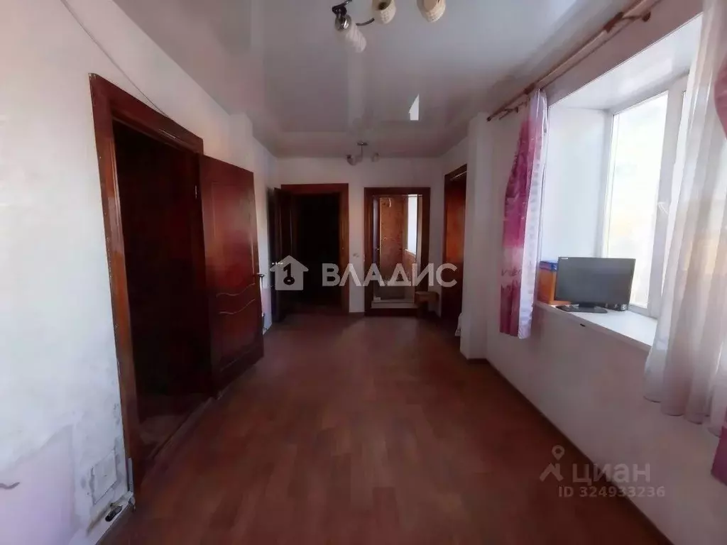 Дом в Бурятия, Улан-Удэ Тепличный мкр, 20-й кв-л,  (300 м) - Фото 2