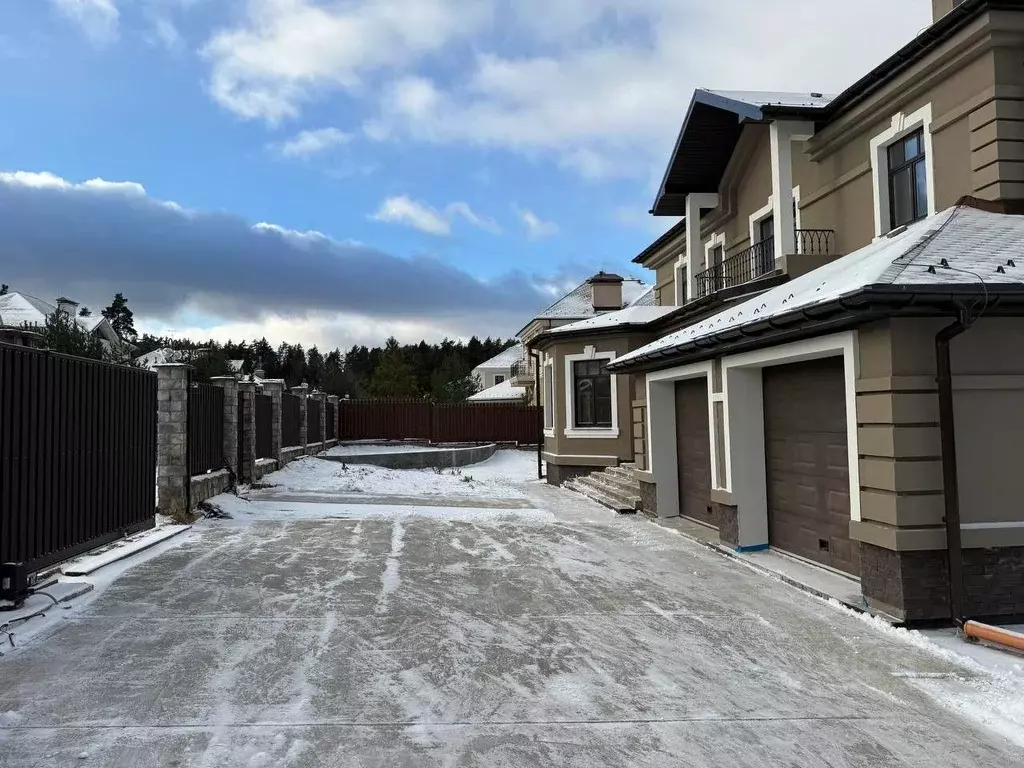 Дом в Московская область, Истра муниципальный округ, д. Аносино ул. ... - Фото 1