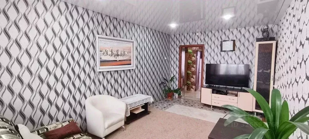 2-к кв. Челябинская область, Копейск ул. Братьев Гожевых, 7 (46.1 м) - Фото 1