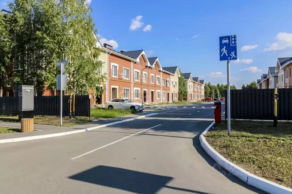 Таунхаус в Тюменская область, Тюмень ул. Алексея Рогожина (90 м) - Фото 1