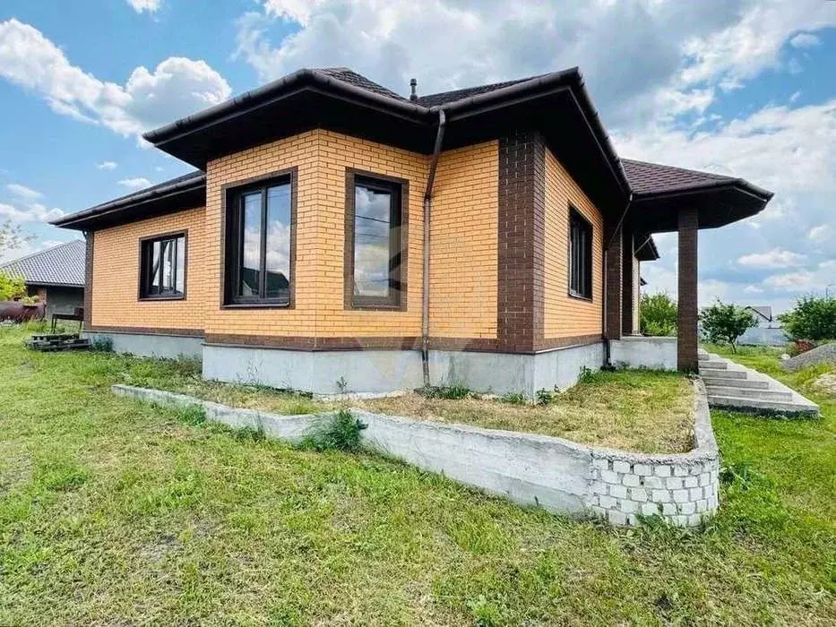 Дом в Белгородская область, Старый Оскол ул. Ровенская (167 м) - Фото 1