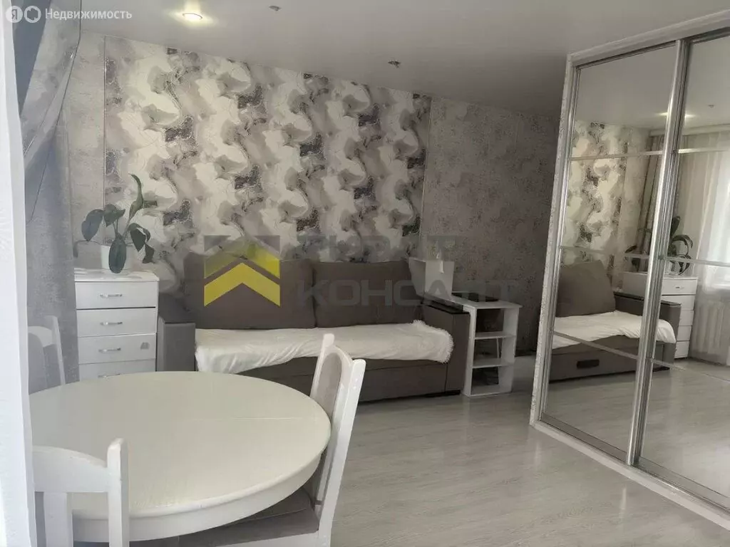 Квартира-студия: Омск, улица Леонида Маслова, 8 (36 м) - Фото 1