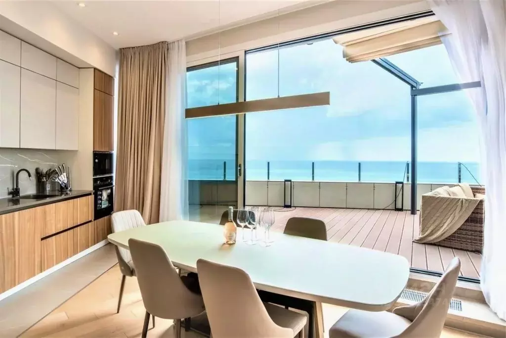 Квартира, 3 комнаты, 180 м - Фото 0