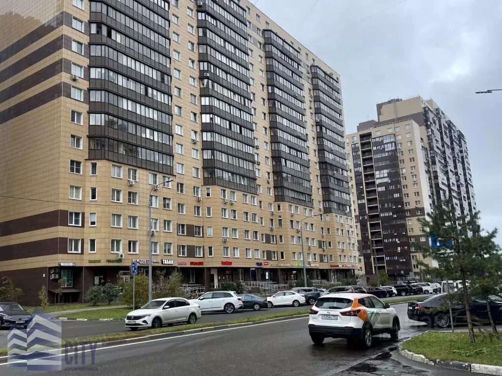 2-к кв. Московская область, Реутов Юбилейный просп., 63 (64.6 м) - Фото 0