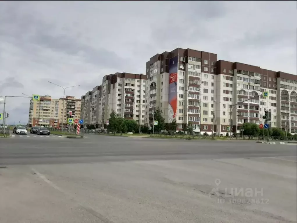 3-к кв. Псковская область, Псков Рижский просп., 93 (71.2 м) - Фото 0