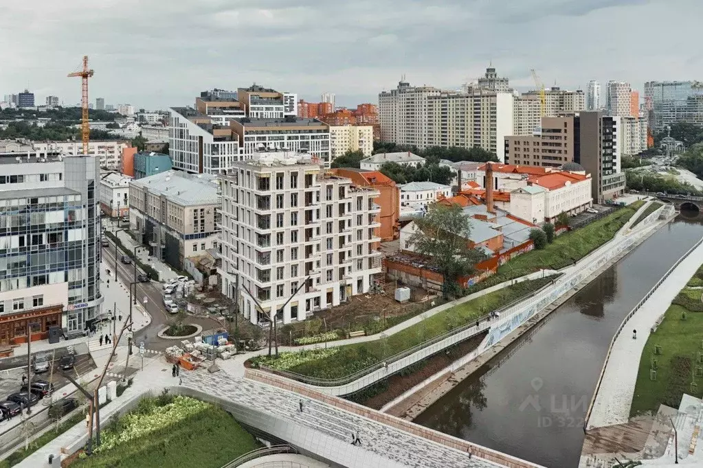 Свободной планировки кв. Свердловская область, Екатеринбург ул. ... - Фото 2