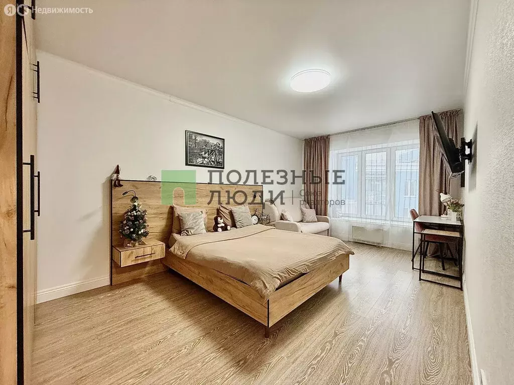 2-комнатная квартира: Красноярск, улица Петра Ломако, 2 (43 м) - Фото 1