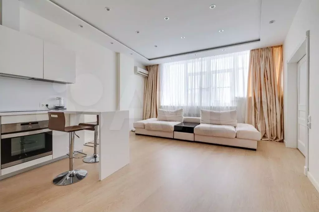 2-к. квартира, 60 м, 15/22 эт. - Фото 1
